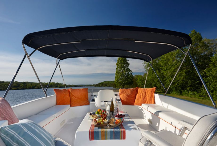 A lounging area on a houseboat from H2O Getaways.